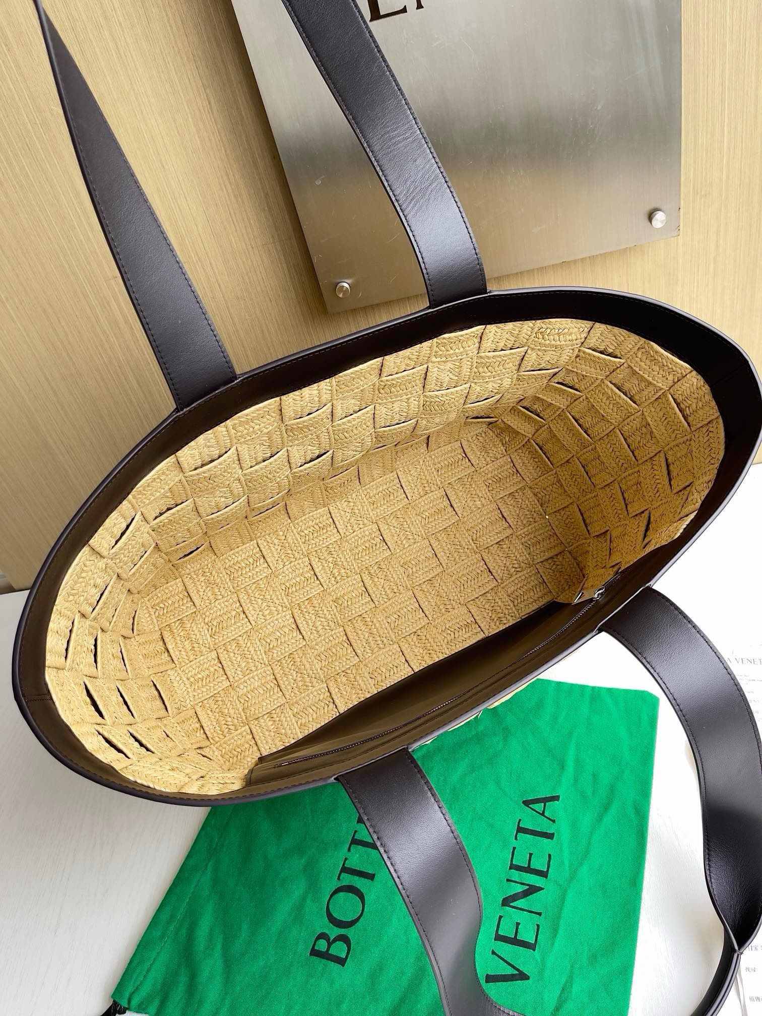 Bottega Veneta Bag - Image 2