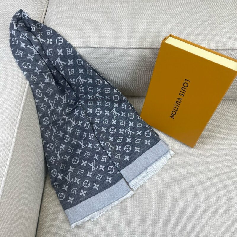 LV Jacquard Letters 140x140cm