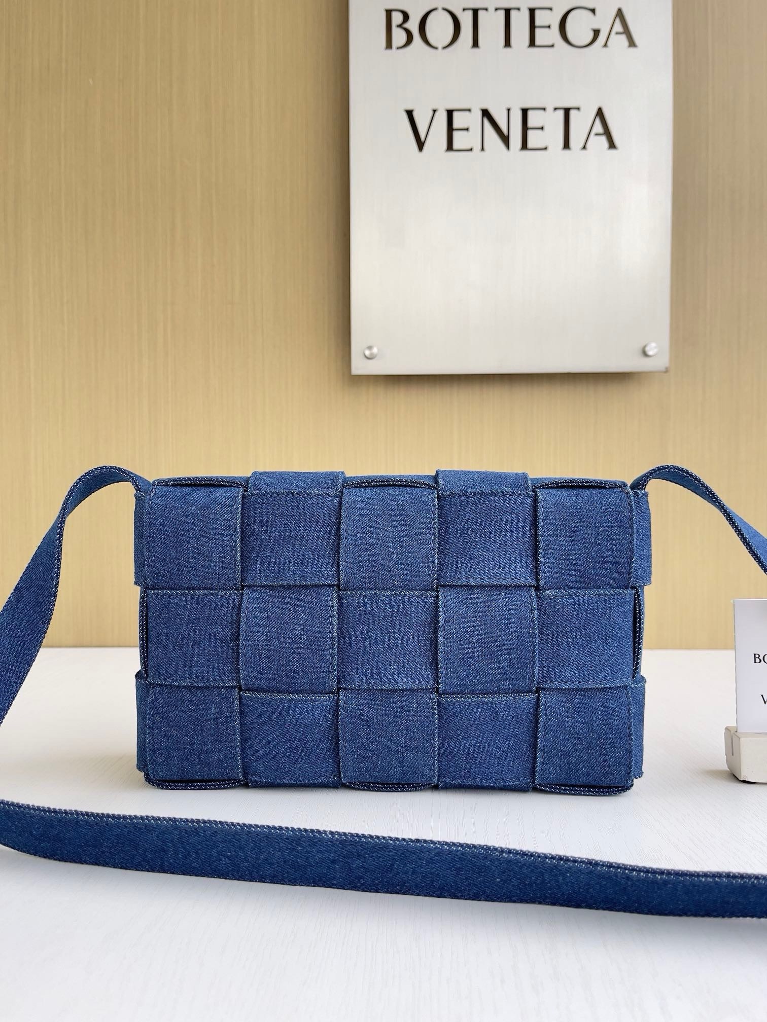 Bottega Veneta Bag - Image 9