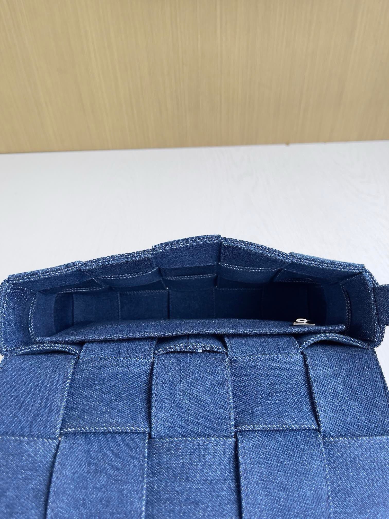 Bottega Veneta Bag - Image 2