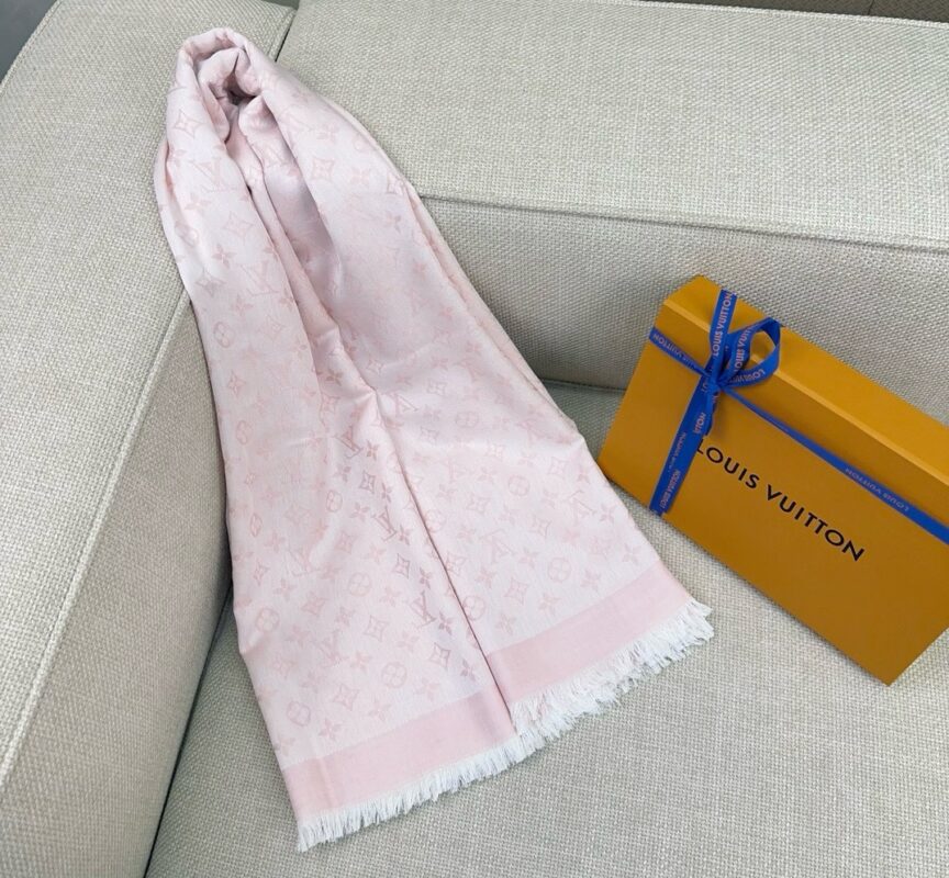 LV Jacquard Letters 140x140cm