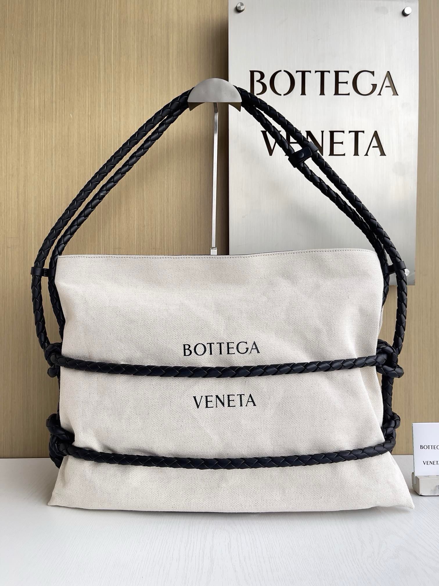 Bottega Veneta Bag