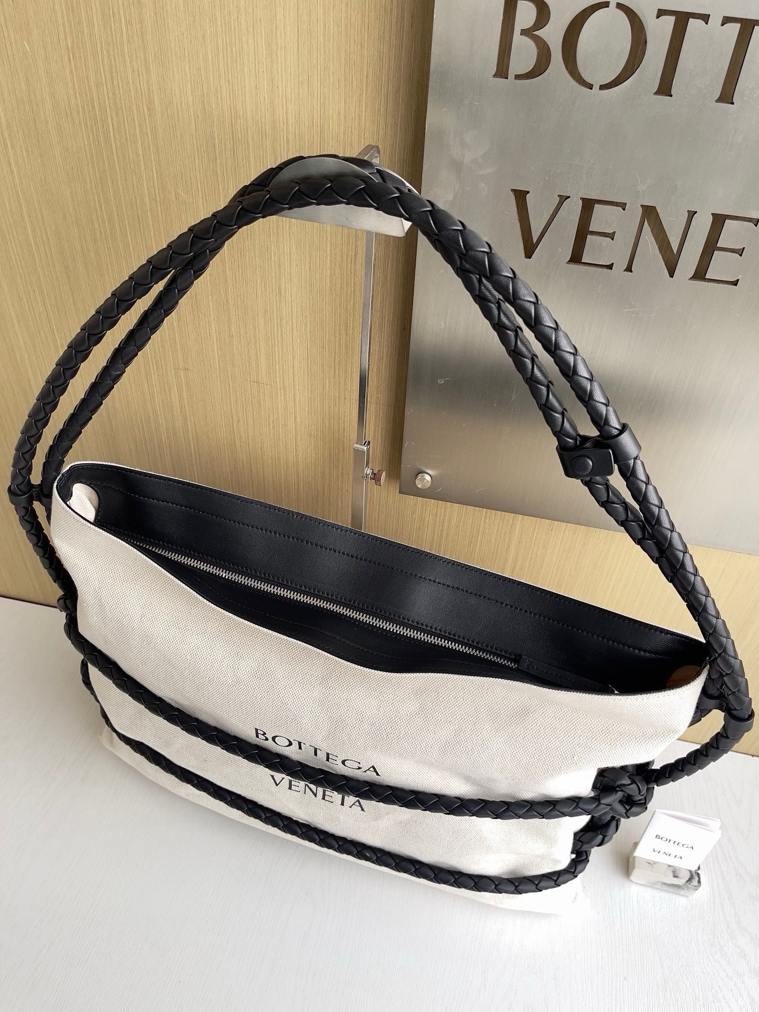 Bottega Veneta Bag - Image 8