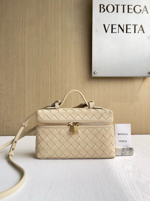 Bottega Veneta Mini Vanity Case