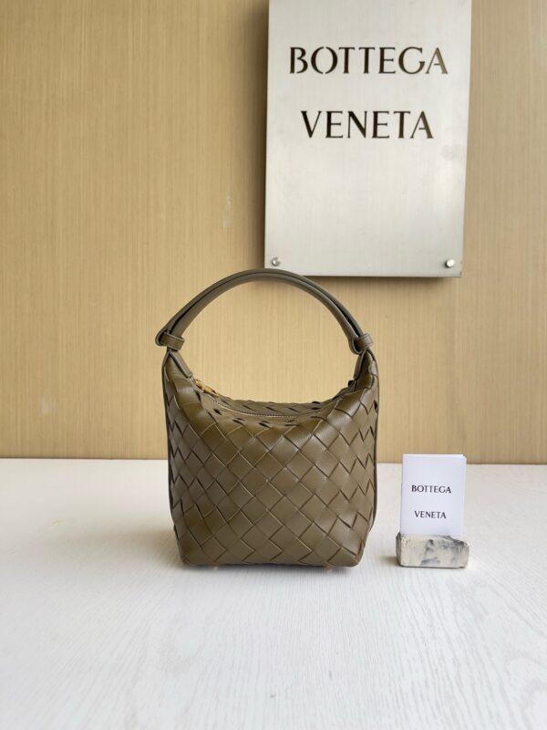 Bottega Veneta Candy Wallace Mini