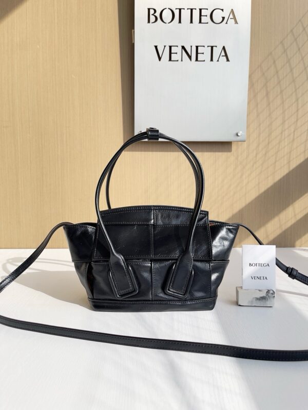 Bottega Veneta Mini Arco
