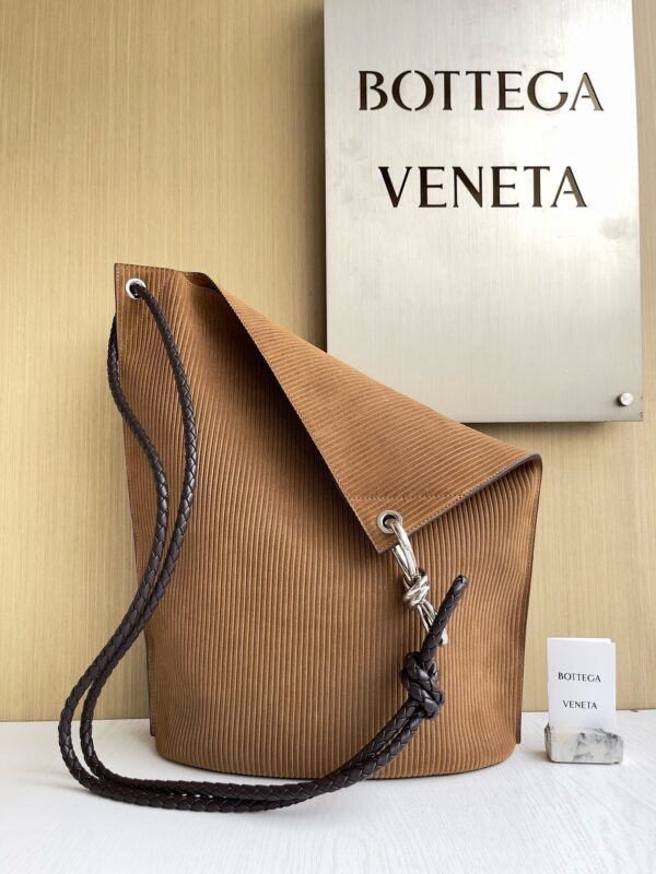 Bottega Veneta Knot Bucket