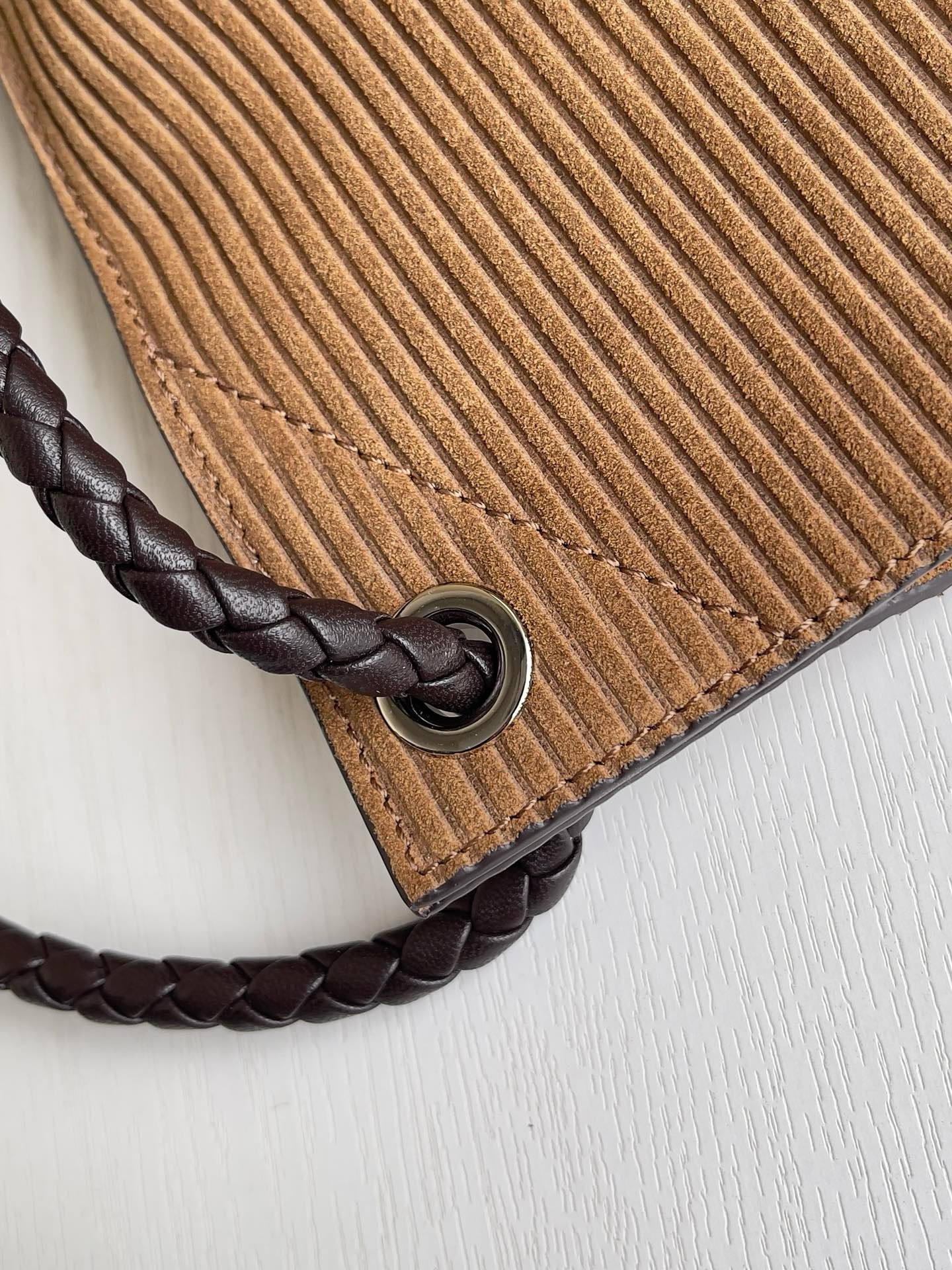 Bottega Veneta Knot Bucket - Image 6