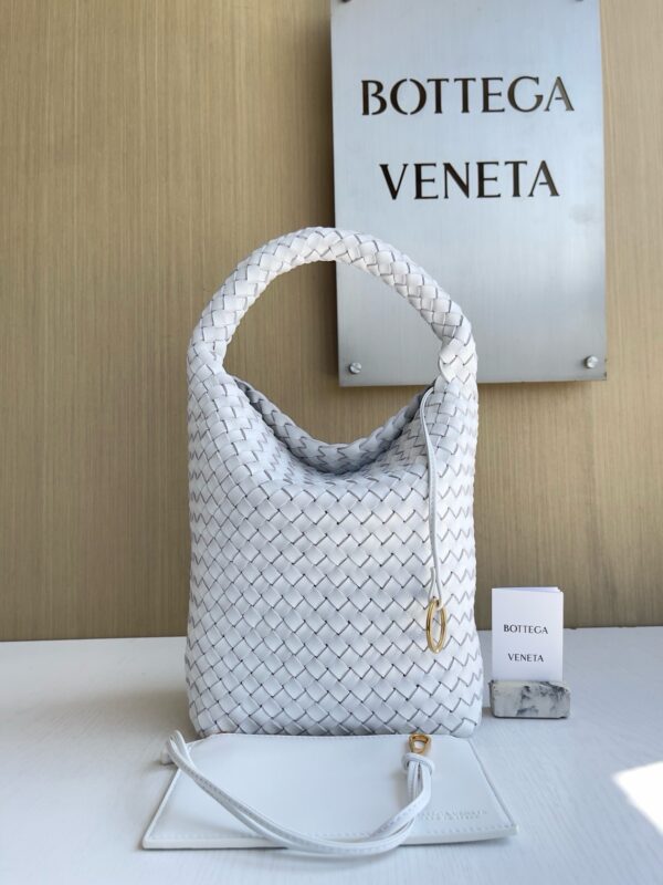 Bottega Veneta Cabat Bucket