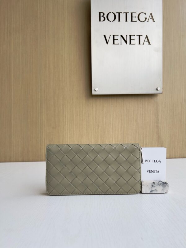 Bottega Veneta Clutch