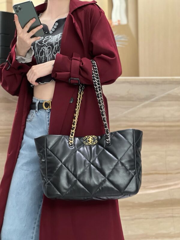Chanel 19 Shopping Tote Black