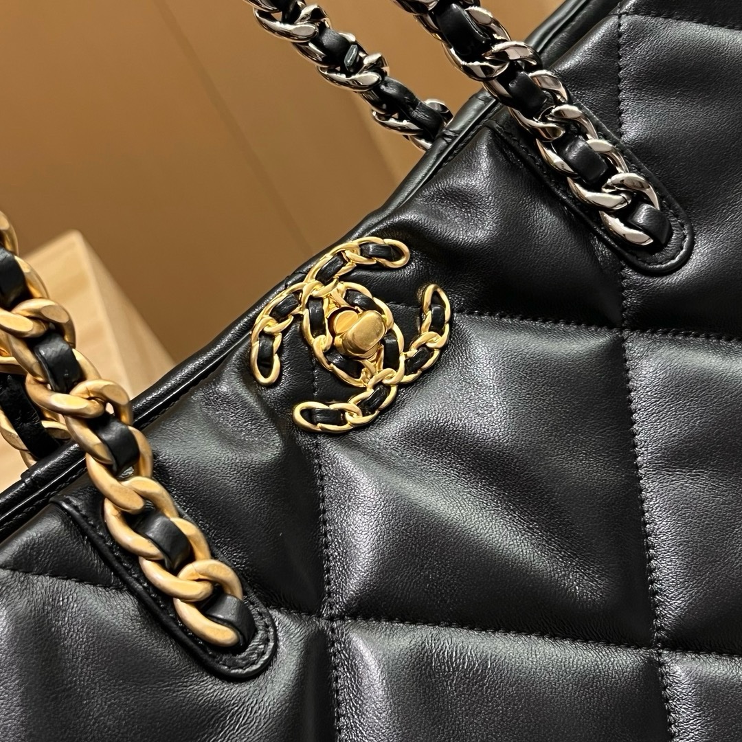 Chanel 19 Shopping Tote Black - Image 5