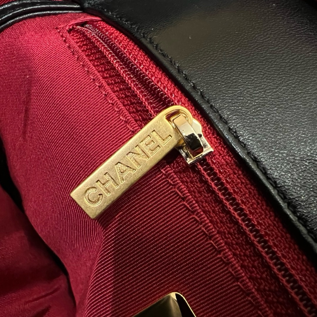 Chanel 19 Shopping Tote Black - Image 8