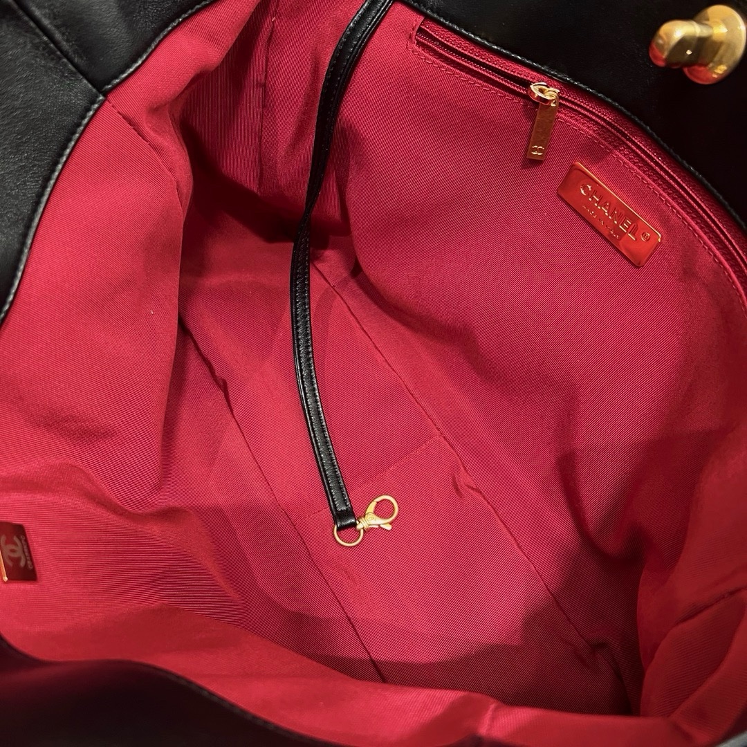 Chanel 19 Shopping Tote Black - Image 9