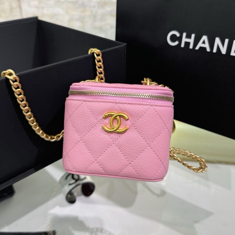 Chanel Pink Quilted Caviar Vanity Case Heart