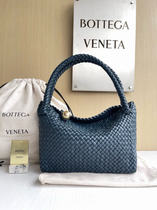 BV Tosca Shoulder Bag