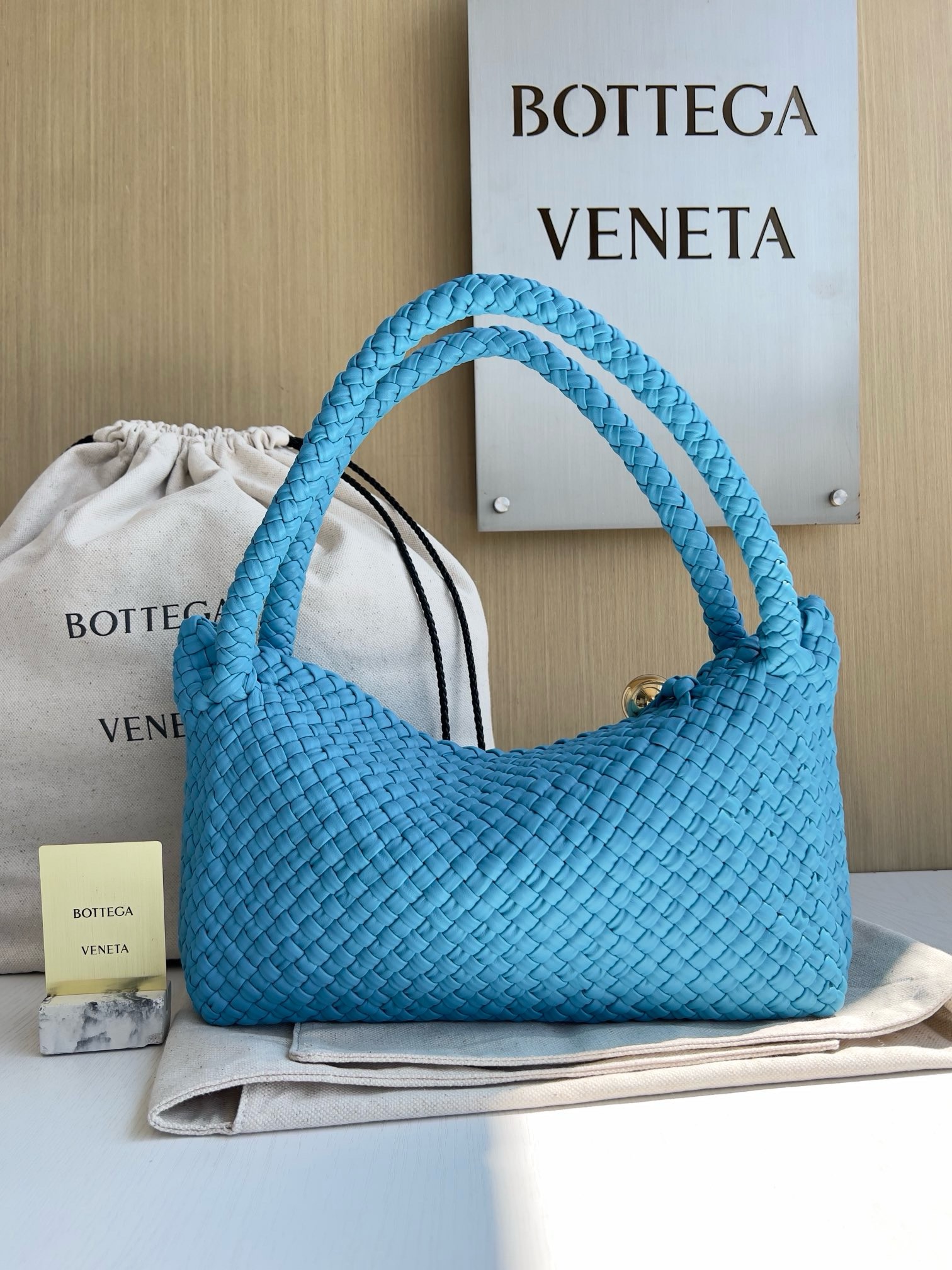 BV Tosca Shoulder Bag - Image 2