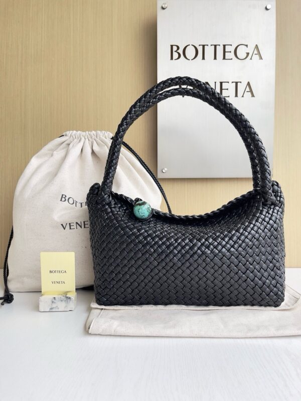 BV Tosca Shoulder Bag