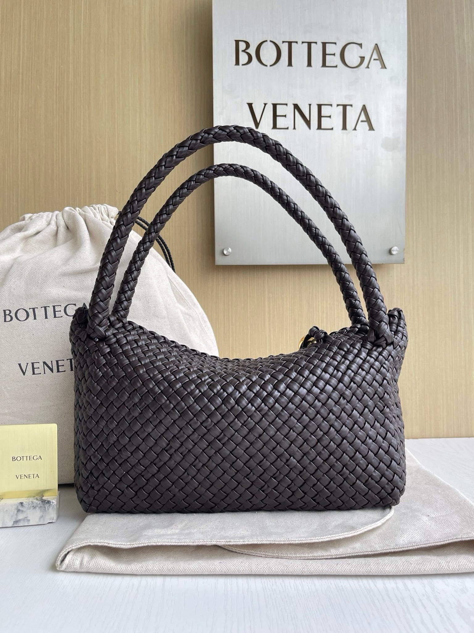 BV Tosca Shoulder Bag - Image 2