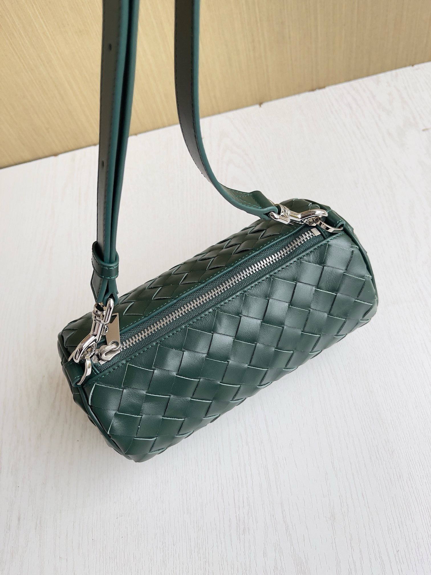 BV Intrecciato Barrel Pouch Crossbody Bag - Image 2