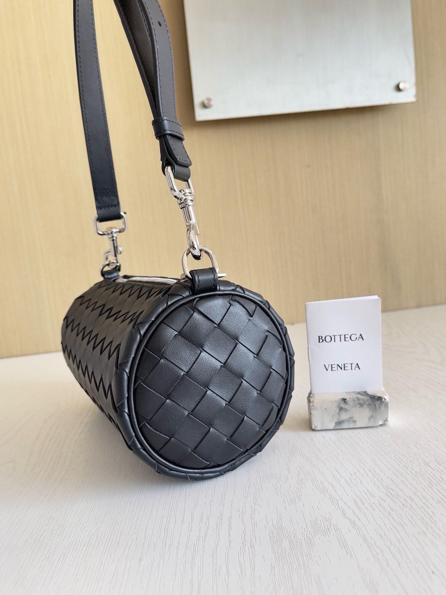 BV Intrecciato Barrel Pouch Crossbody Bag - Image 3