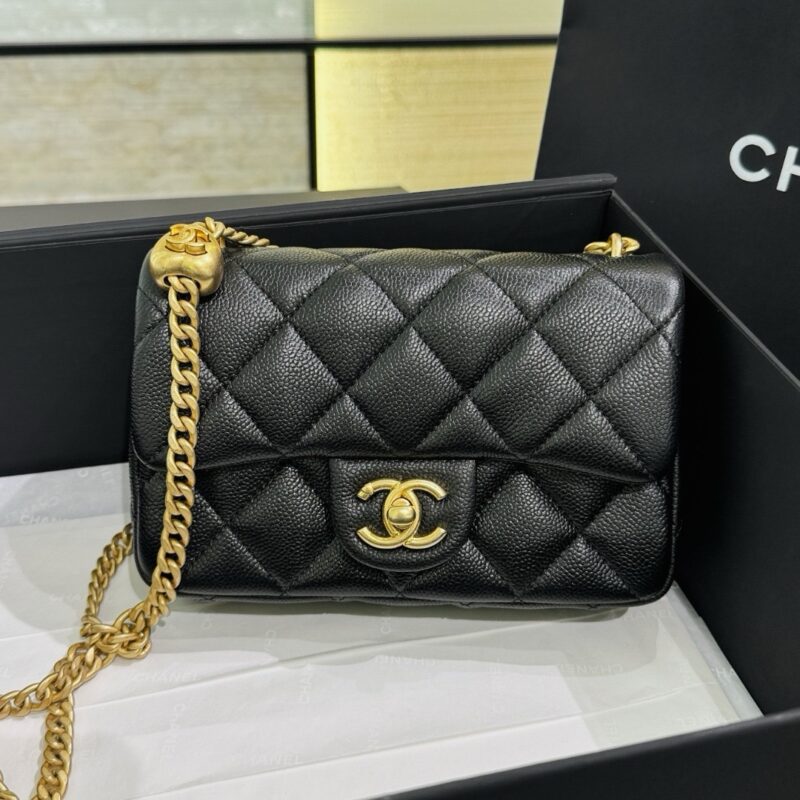 Chanel Love Golden Ball 19cm Black