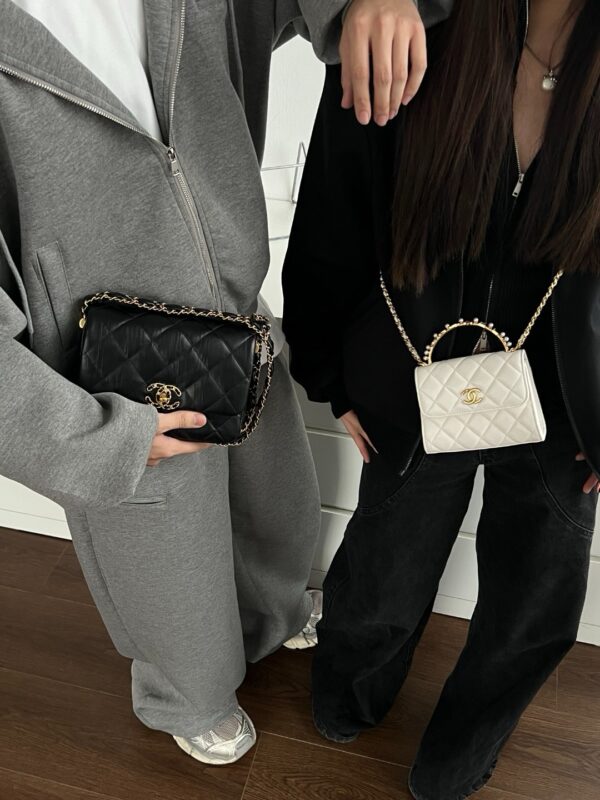 Chanel Shoulder Bags