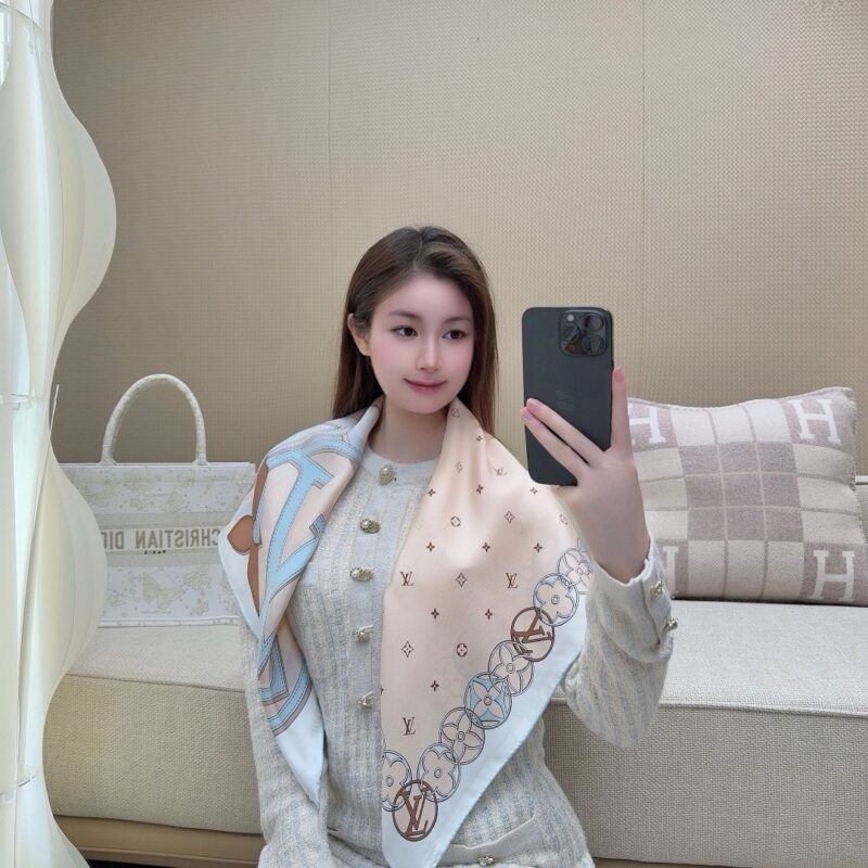 LV Duality Scarf 90x90cm 100% Silk