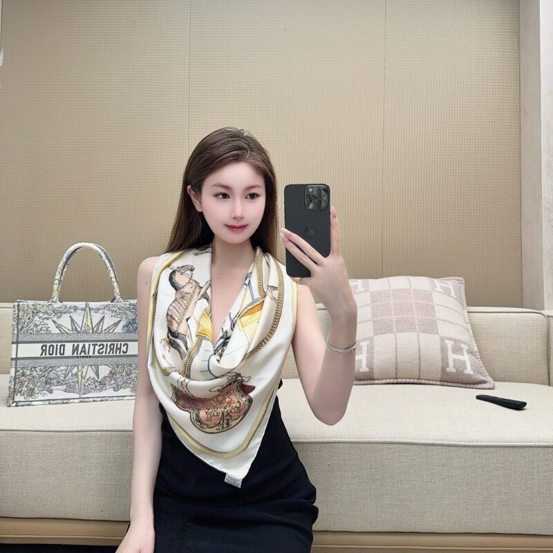 Hermès Feast Scarf 90x90cm 100% Silk