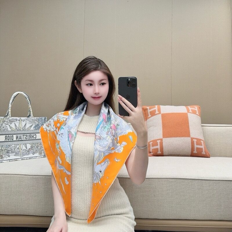 Hermès My Clouds Scarf 90x90cm 100% Silk
