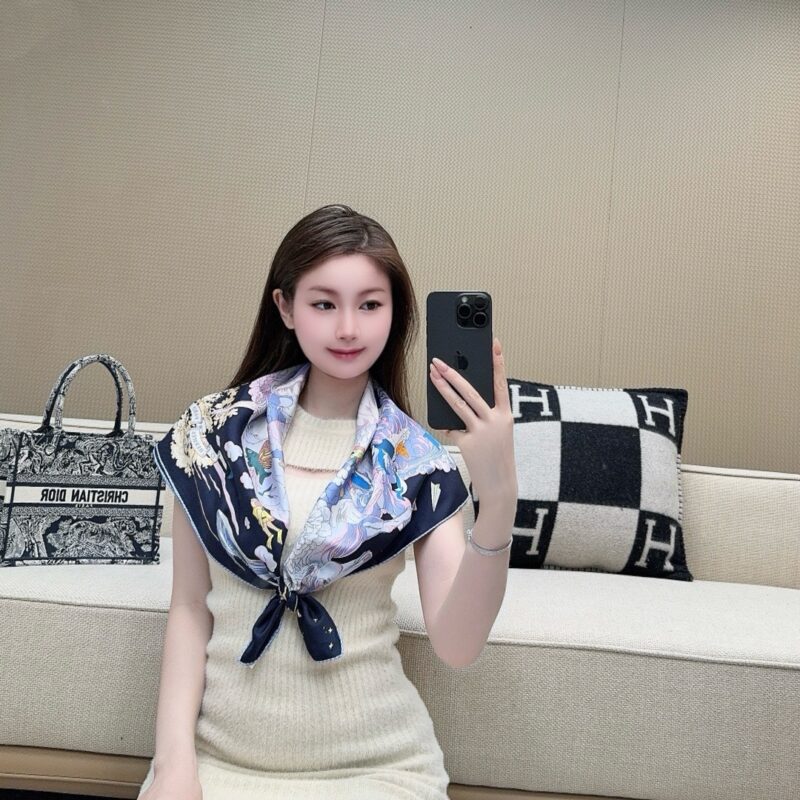 Hermès My Clouds Scarf 90x90cm 100% Silk