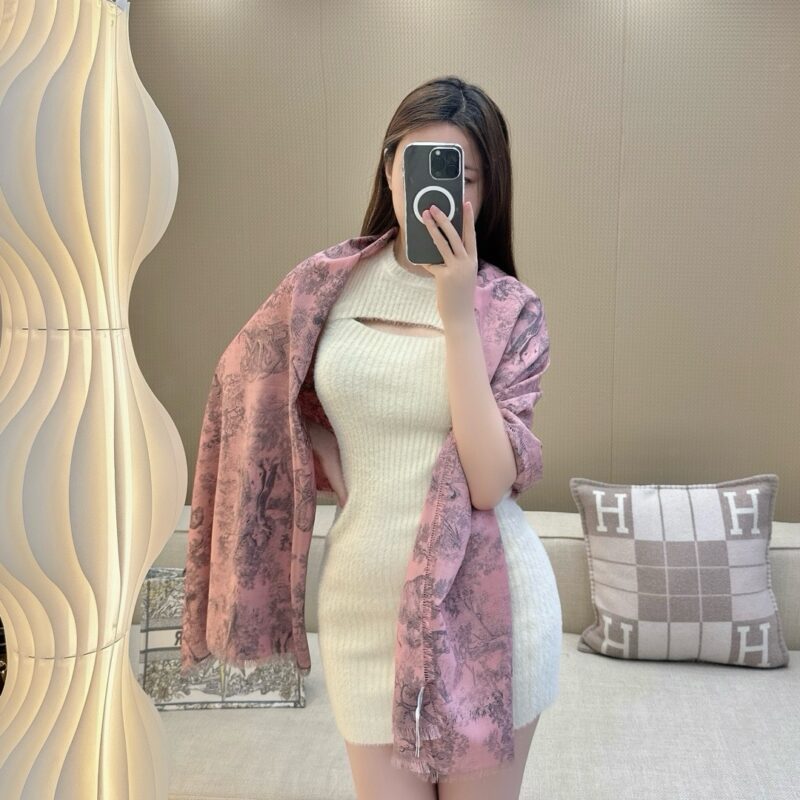 Dior Animal World Scarf 130x170cm 70% Wool 30% Cashmere