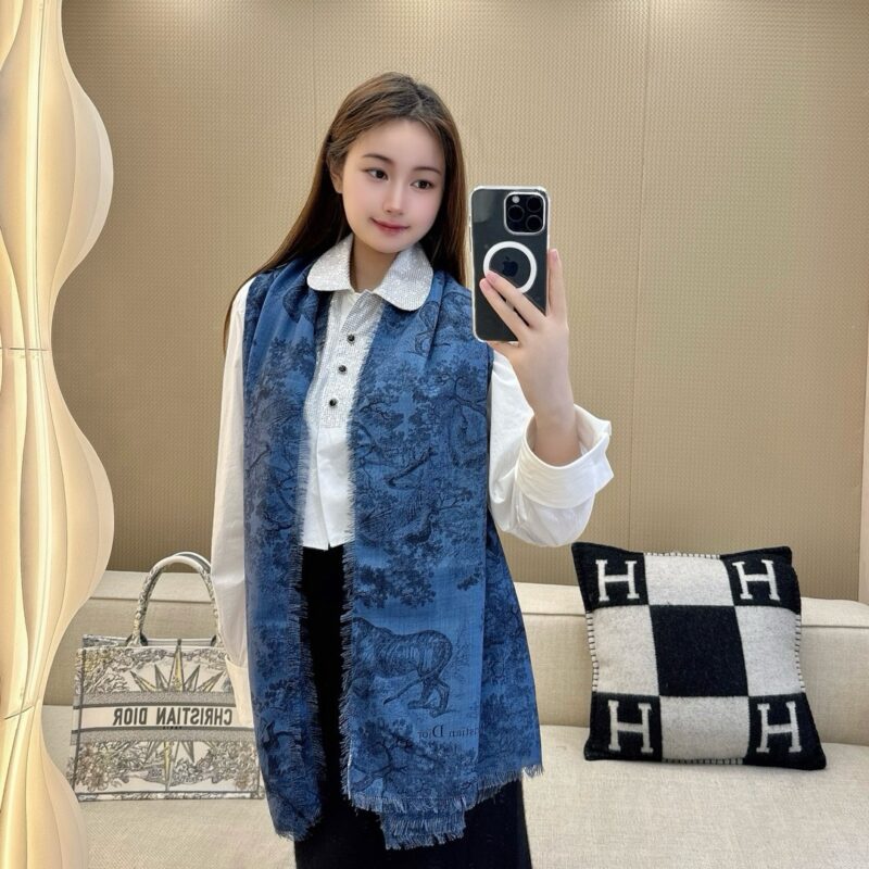 Dior Animal World Scarf 130x170cm 70% Wool 30% Cashmere