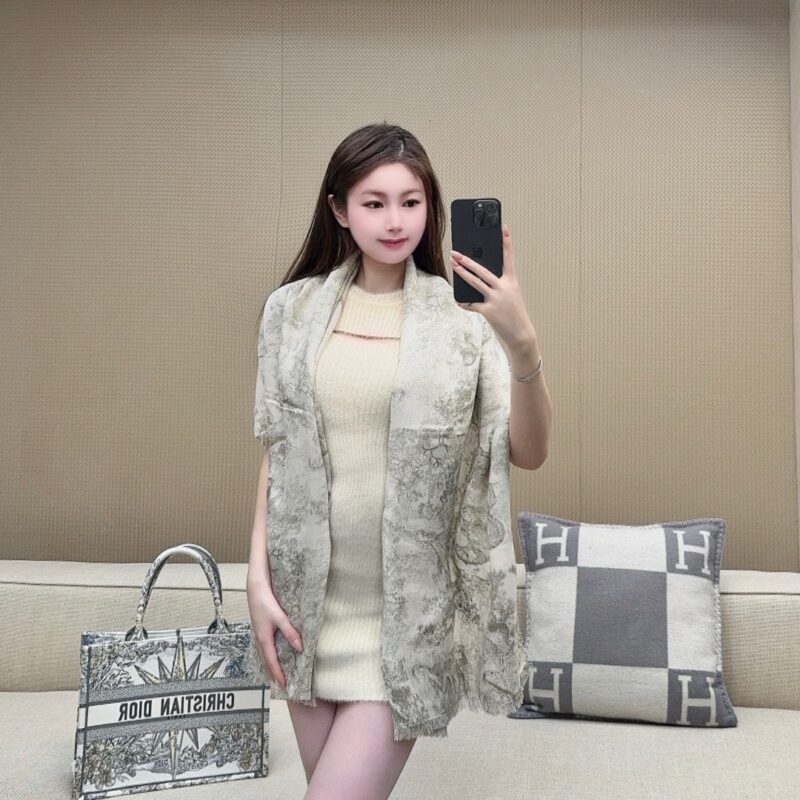 Dior Animal World Scarf 130x170cm 70% Wool 30% Cashmere