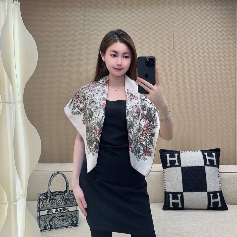 Dior Mexican Butterfly Scarf 90x90cm 100% Silk