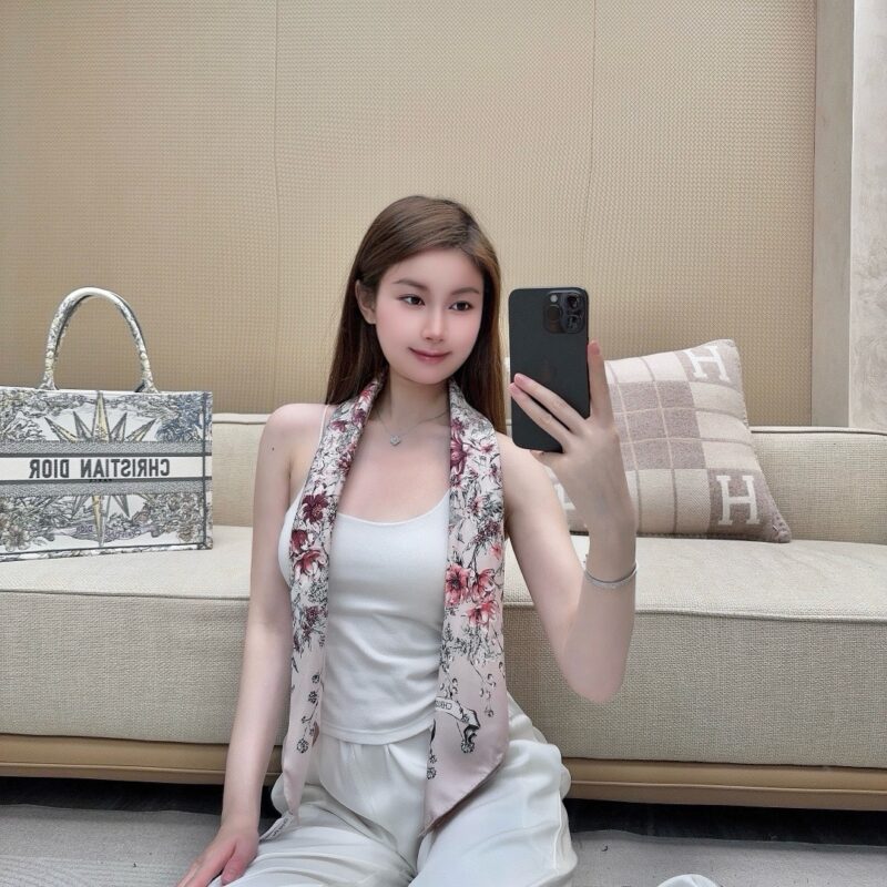 Dior Plant Flower Scarf 90x90cm 100% Silk