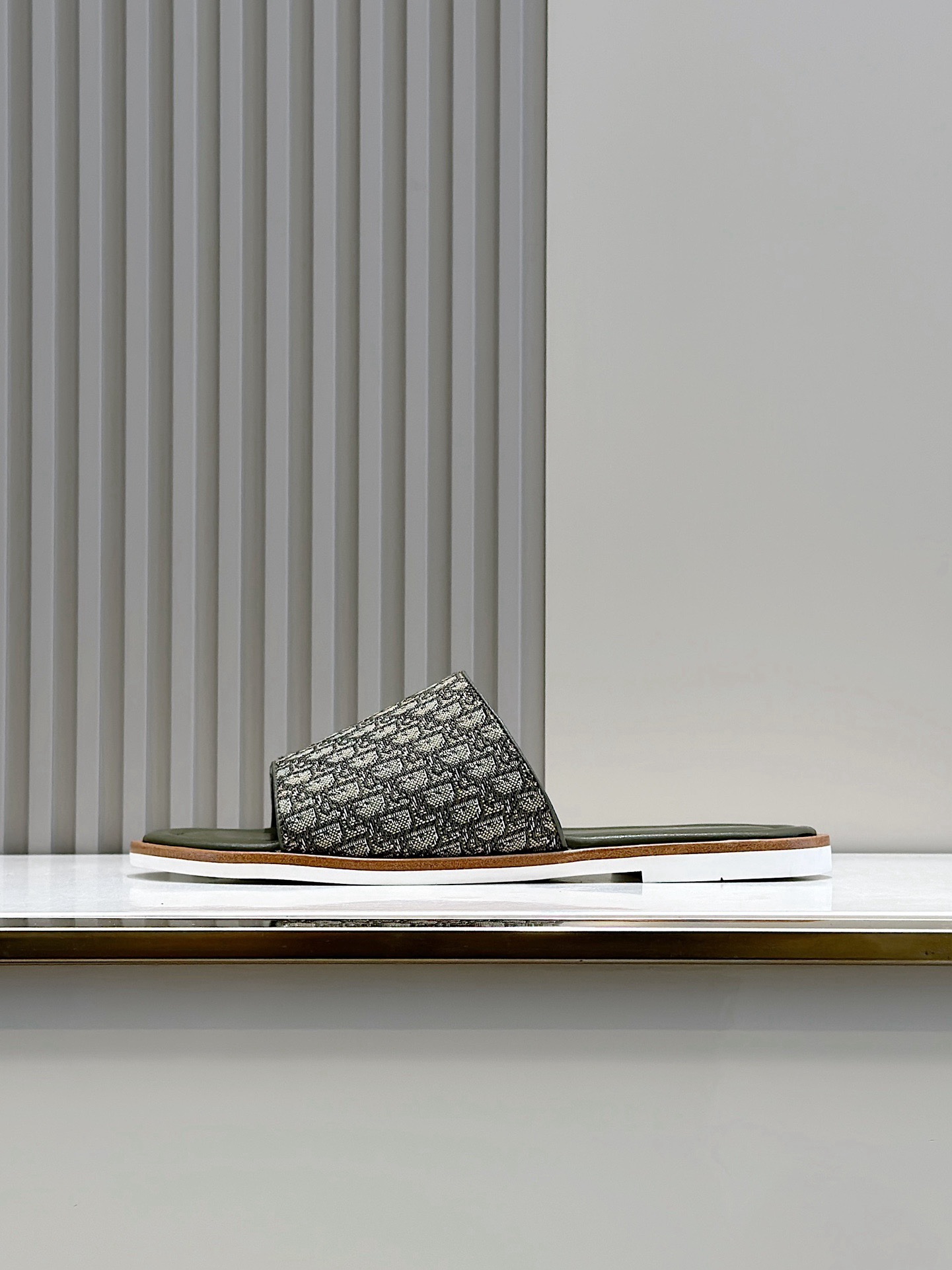 img_4303 Dior Alias Men's Leather Slippers - Image 1