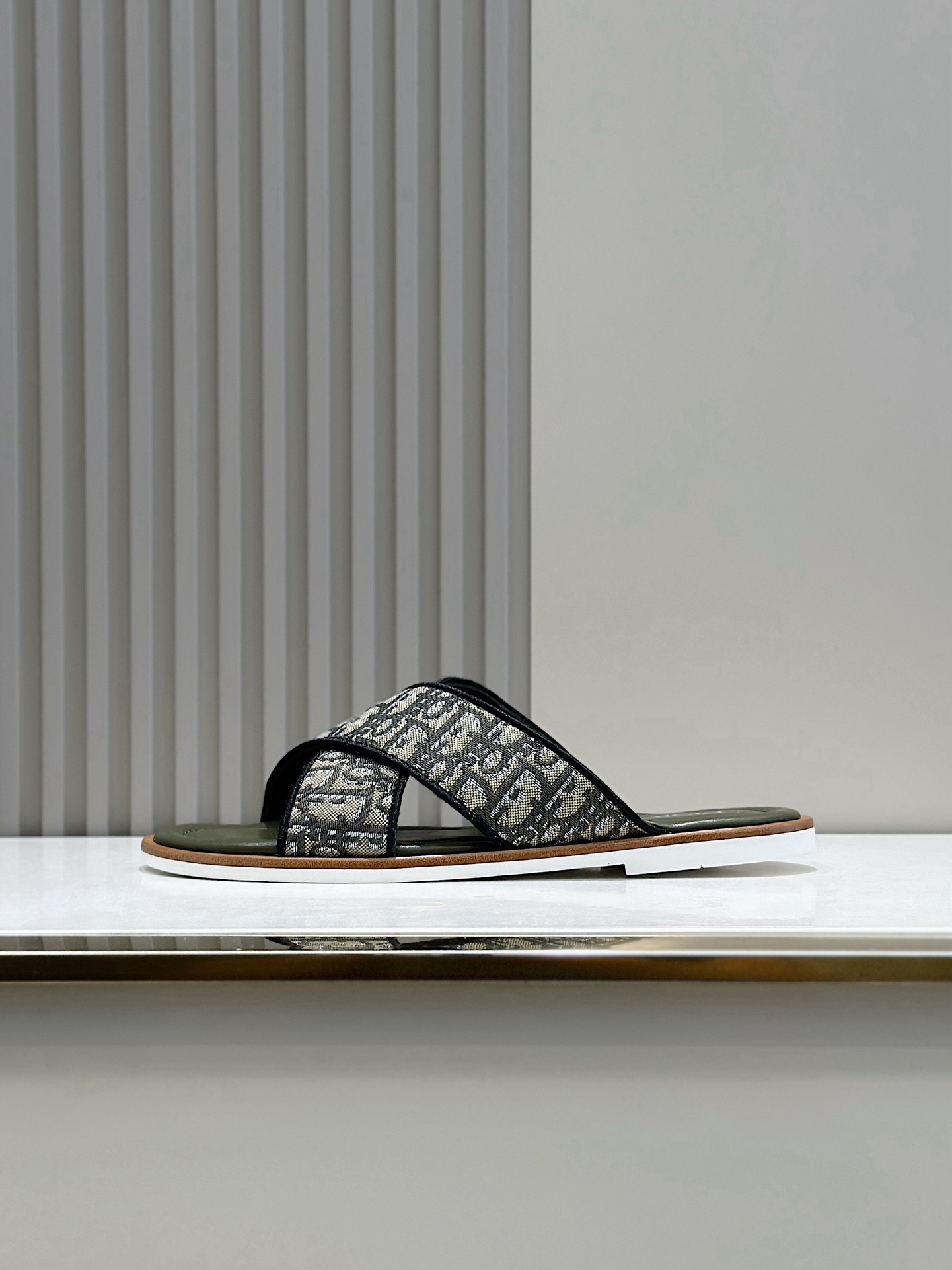 img_4339 Dior Alias Men's Leather Slippers - Image 1