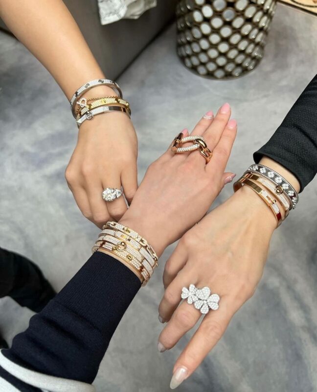 18k Gold Diamond Bracelets & Rings