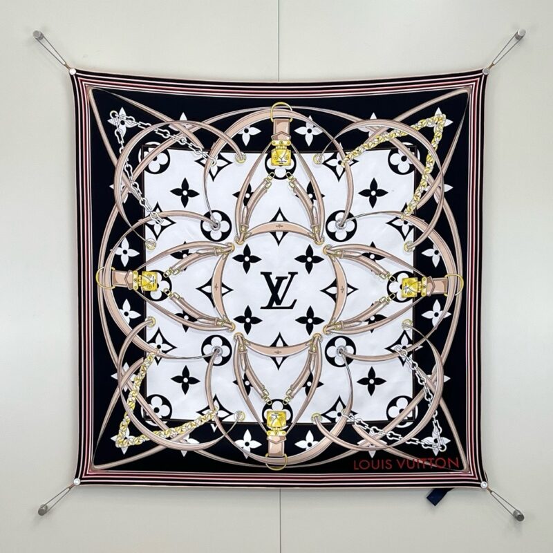 LV Ultimate Monogram 90x90cm 100% Silk