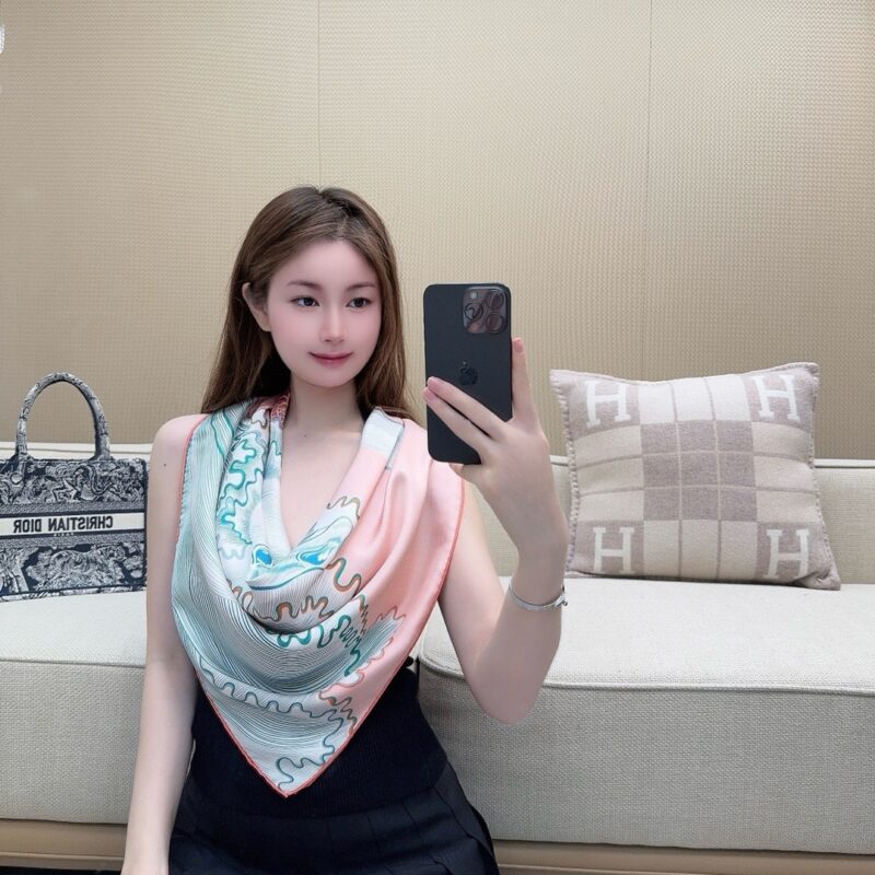 Hermès Horsehead Fishtail 90х90cm 100% Double-sided Silk