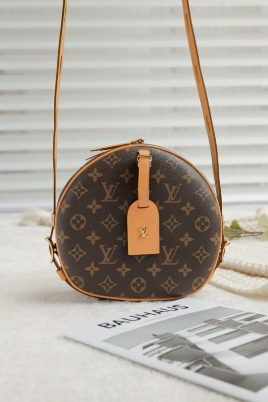 Louis Vuitton Boite Chapeau Souple MM