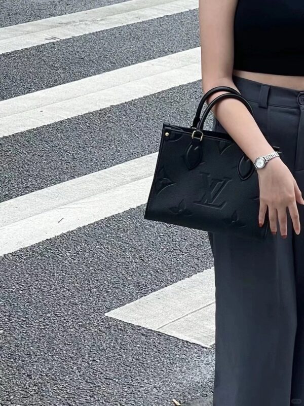 Louis Vuitton Onthego PM Tote Bag