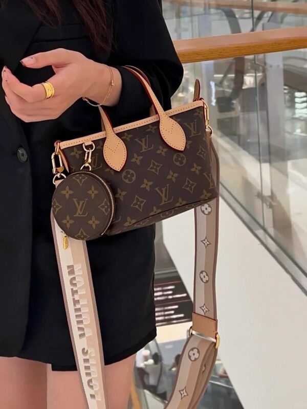 LV Neverfull BB