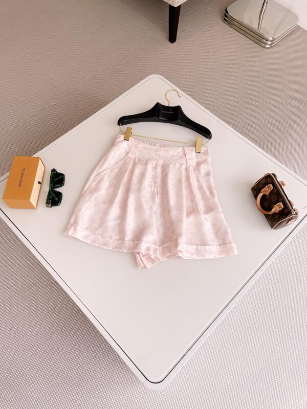 Louis Vuitton 2024 Clothes