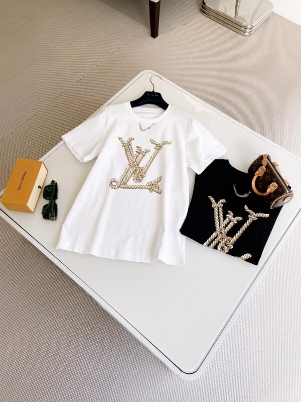 Louis Vuitton 2024 Clothes