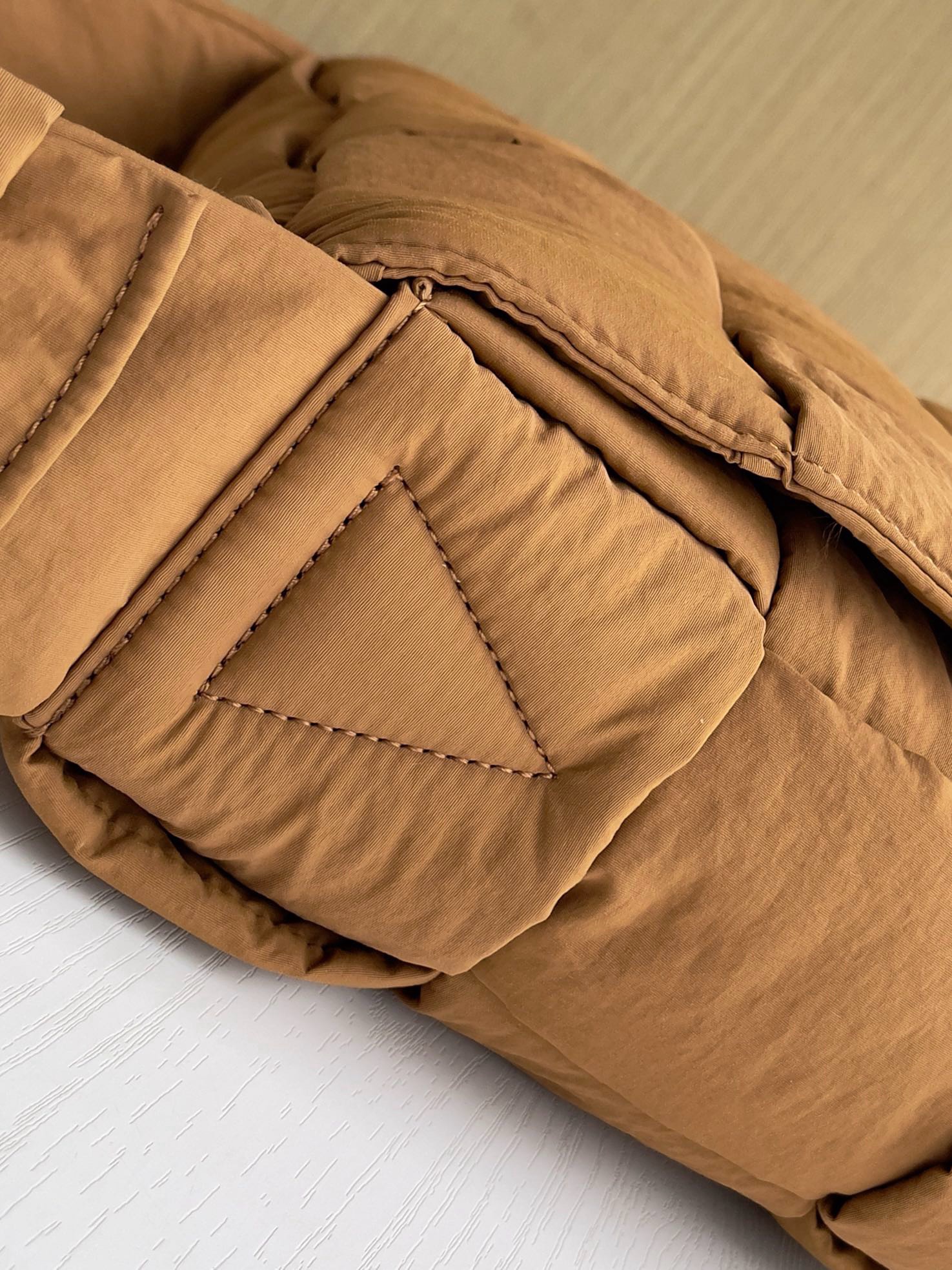 Bottega Veneta Bag - Image 3