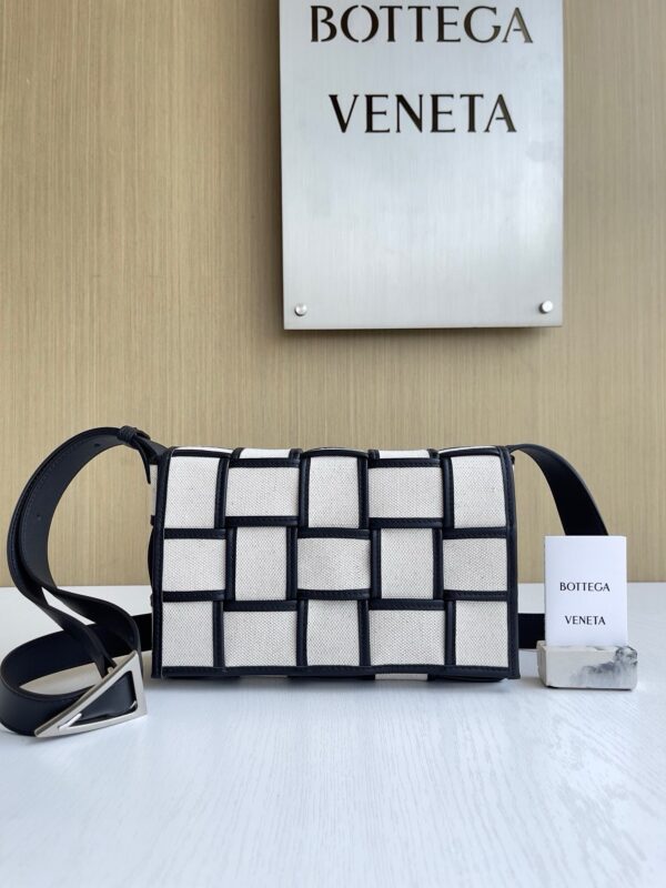 Bottega Veneta Bag