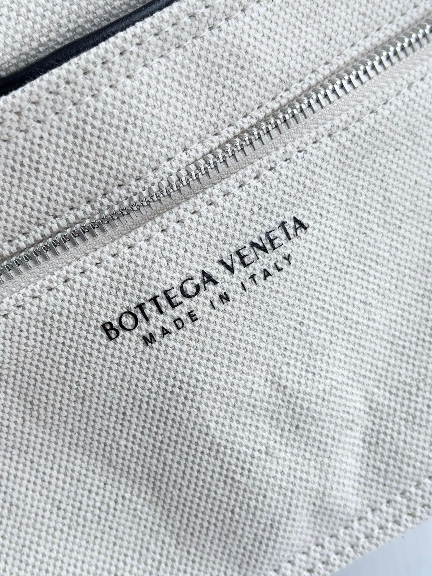 Bottega Veneta Bag - Image 3