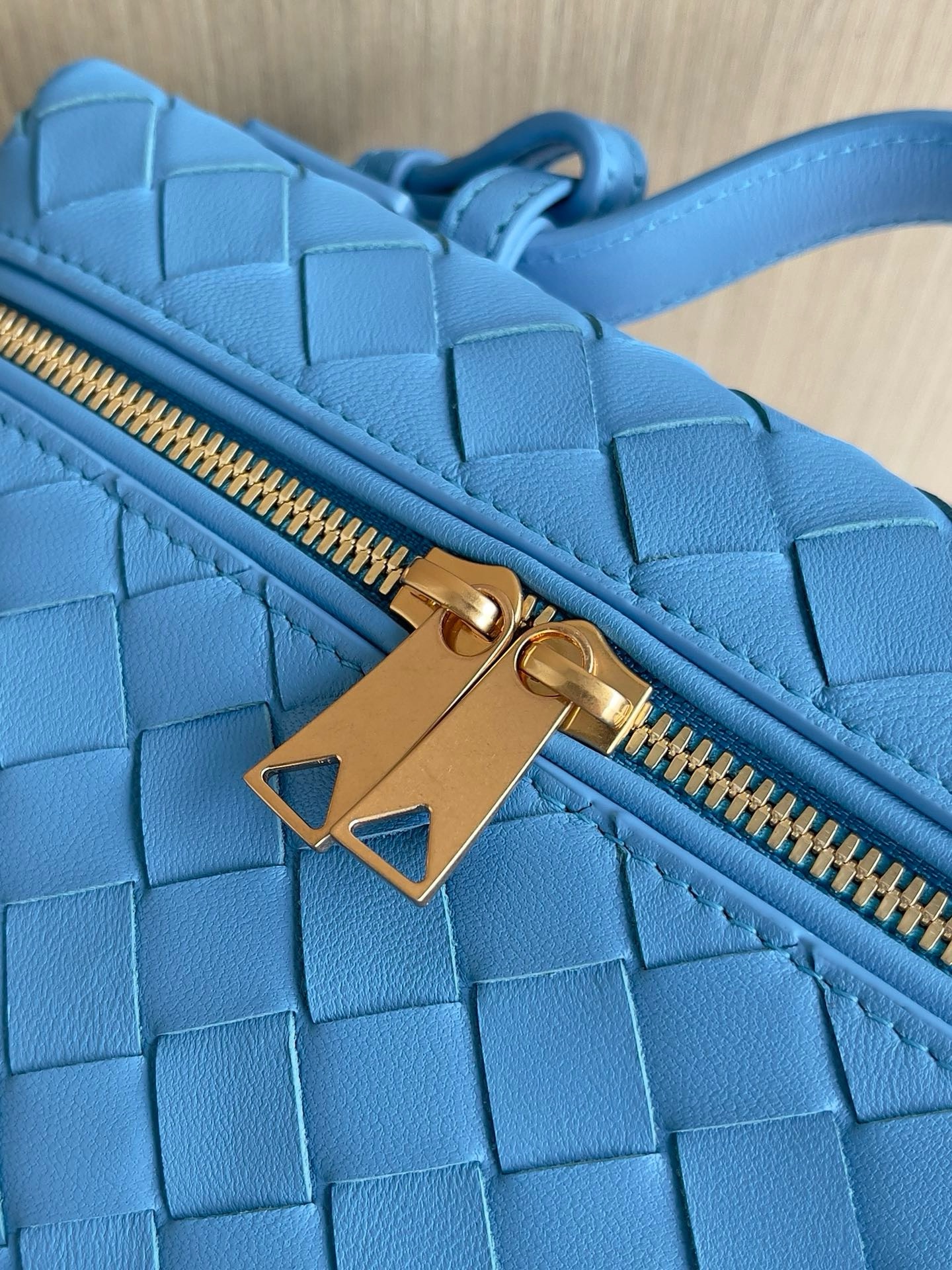 Bottega Veneta Vanity Case Bag - Image 9